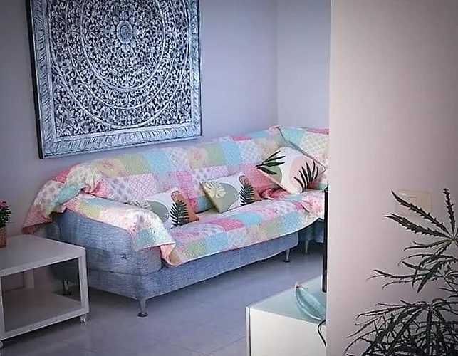 Playaelporis 公寓 *